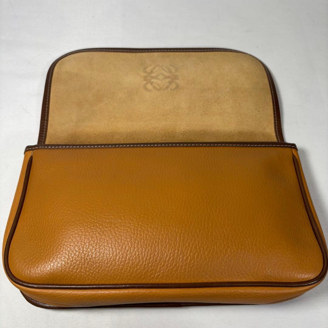 美品 ロエベ クラッチバッグ セカンドバッグ アナグラム ロゴ レザー ブラウン