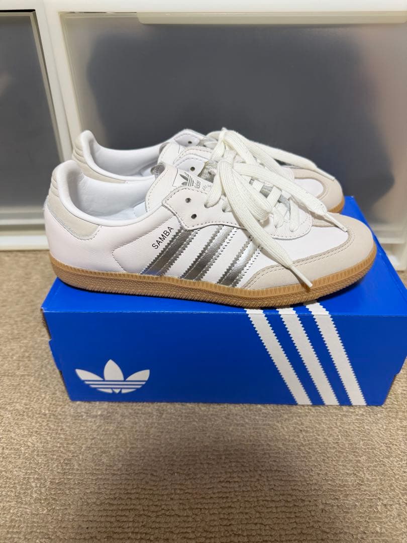 adidas Samba ホワイト/シルバー スニーカー