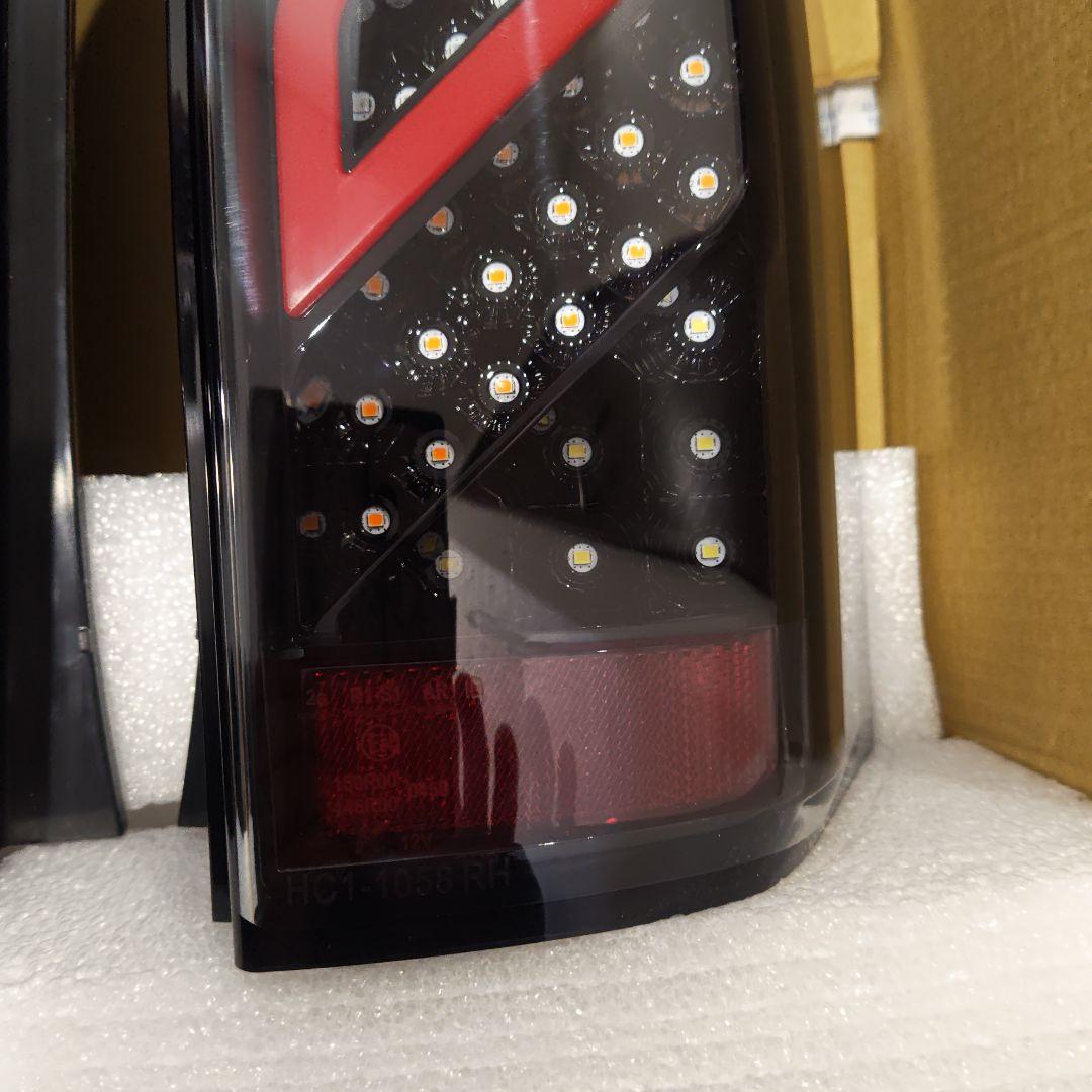 プロボックス　ショウワガレージ　LEDテールランプ　ライトスモーク