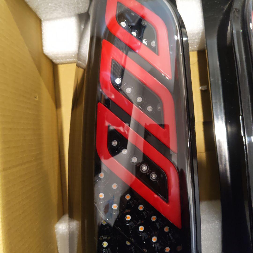 プロボックス　ショウワガレージ　LEDテールランプ　ライトスモーク