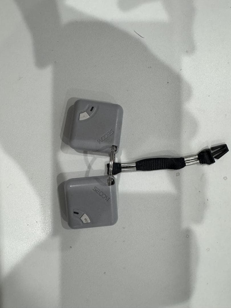 ココセコム車体取付ケース(CCーP0620)+ココセコムタグ(AT-G0530）