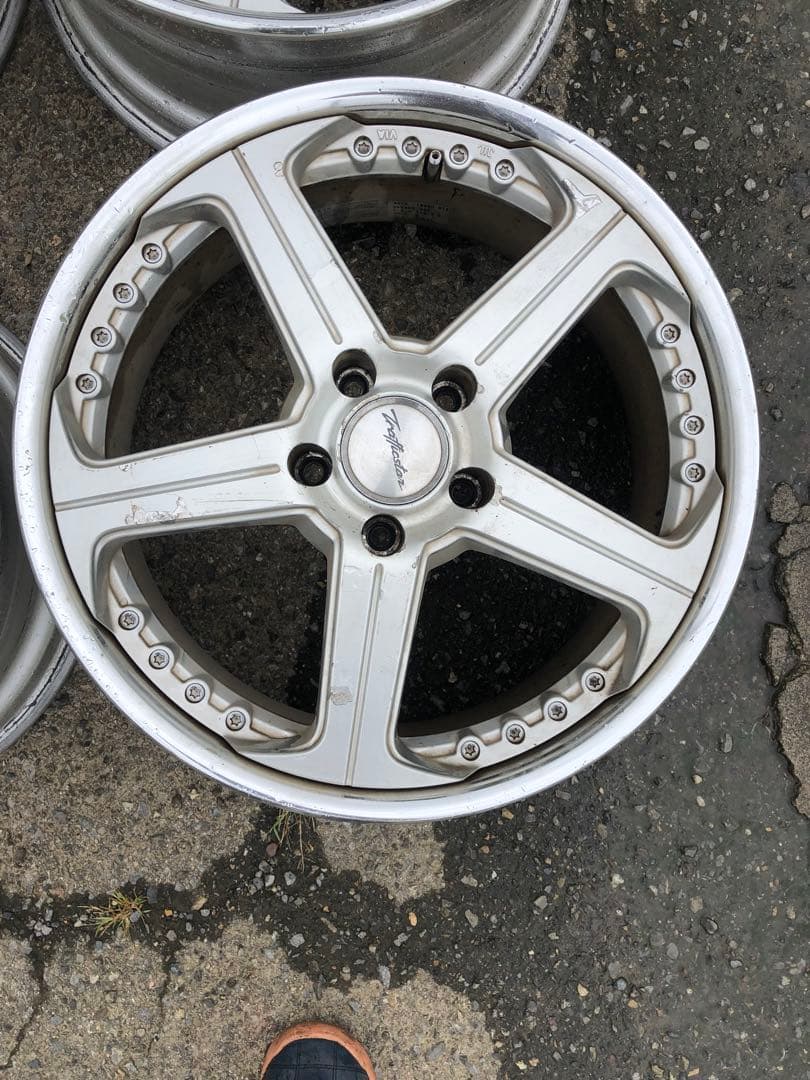 希少TRAFFICSTAR RTS 18インチ５穴 5H PCD114.3