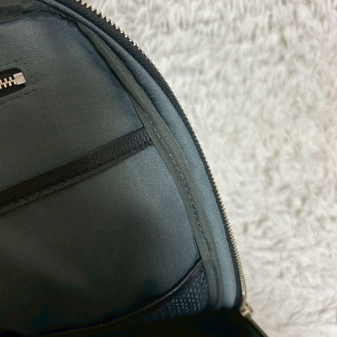 未使用級✨ビジネスレザーファクトリー スリムバックパック ビジネスバッグ