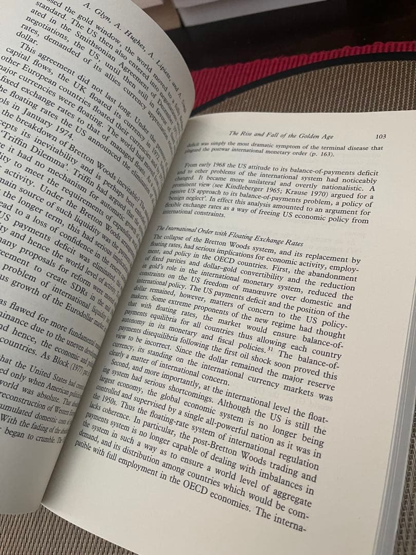 洋書 The Golden Age of Capitalism