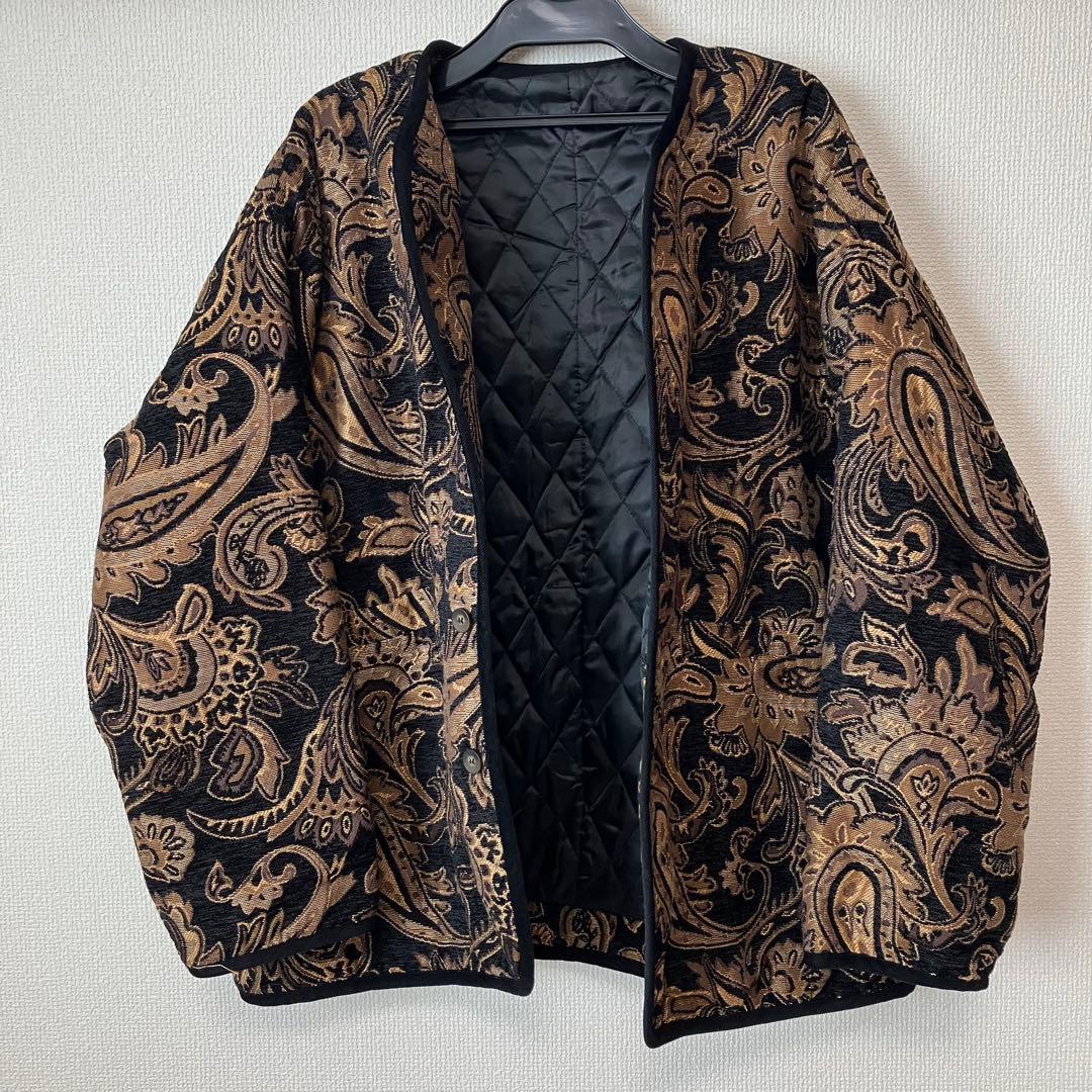 アンティカ antiqua／配色パイピングペイズリー柄ジャケット