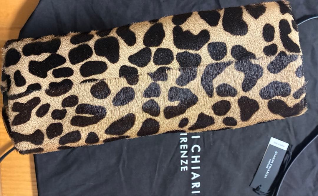 ジャンニキャリーニ　ヒョウ柄ショルダーバッグ