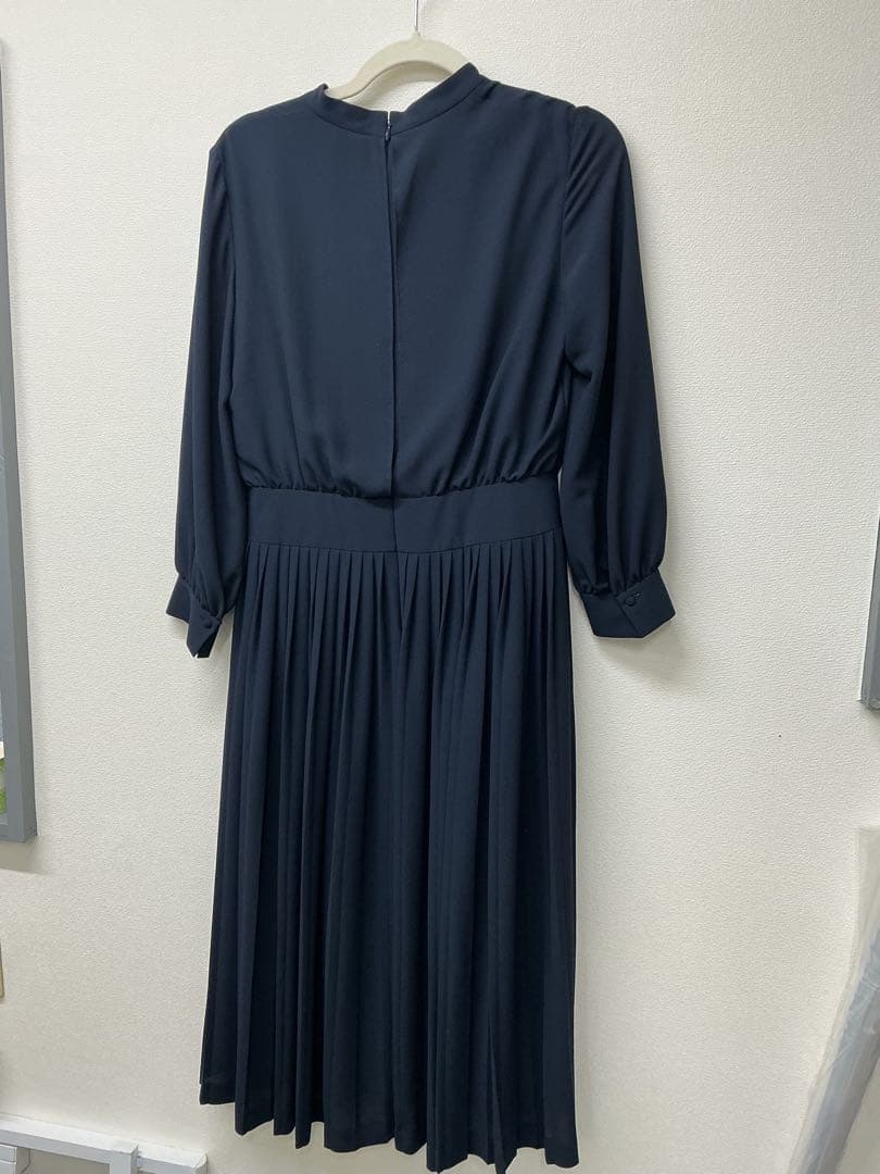 ANAYIアナイ クレープジョーゼットプリーツワンピース