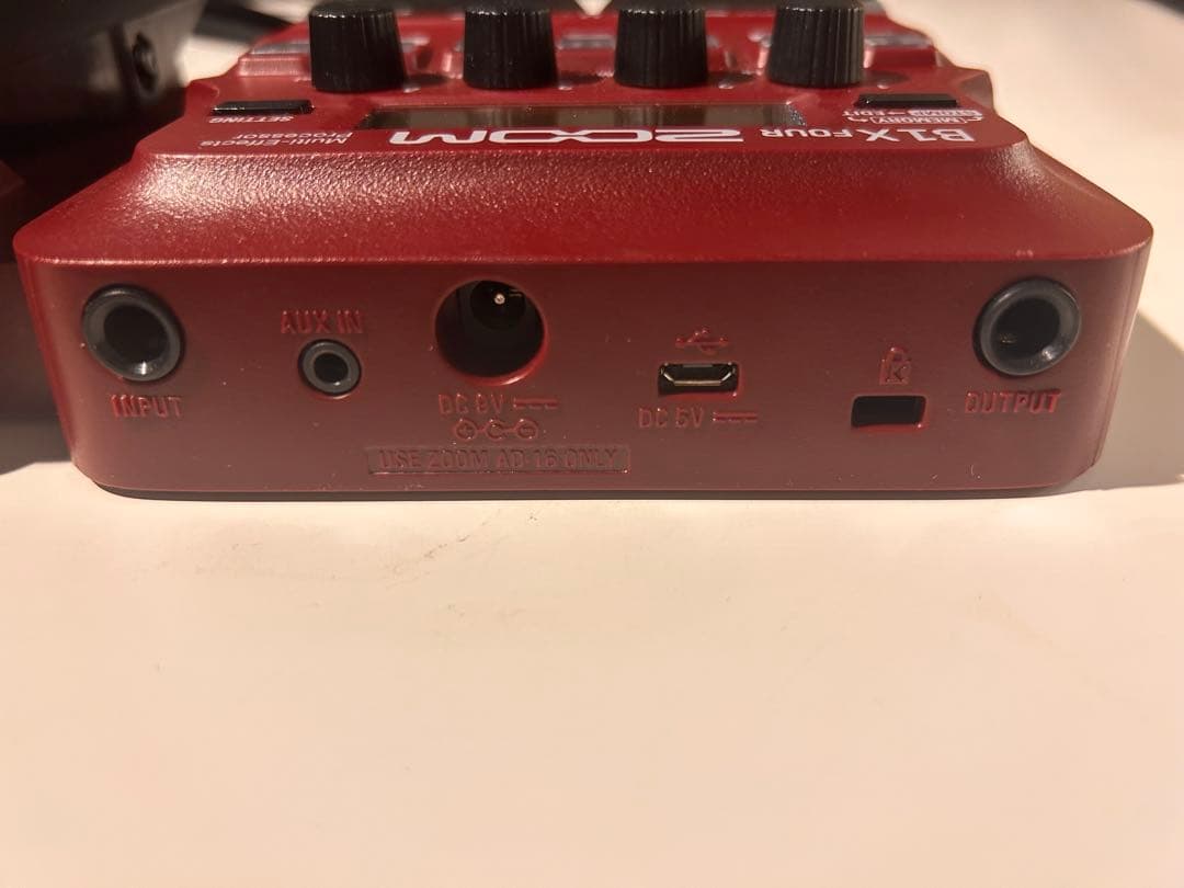 【新品同様】ZOOM B1X FOUR ベースマルチエフェクター