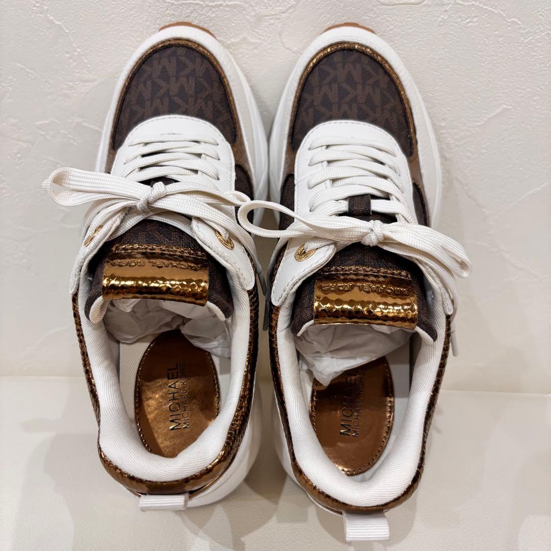 新品【MICHAEL KORS】マイケルコース　メタリック　エンボス　スニーカー