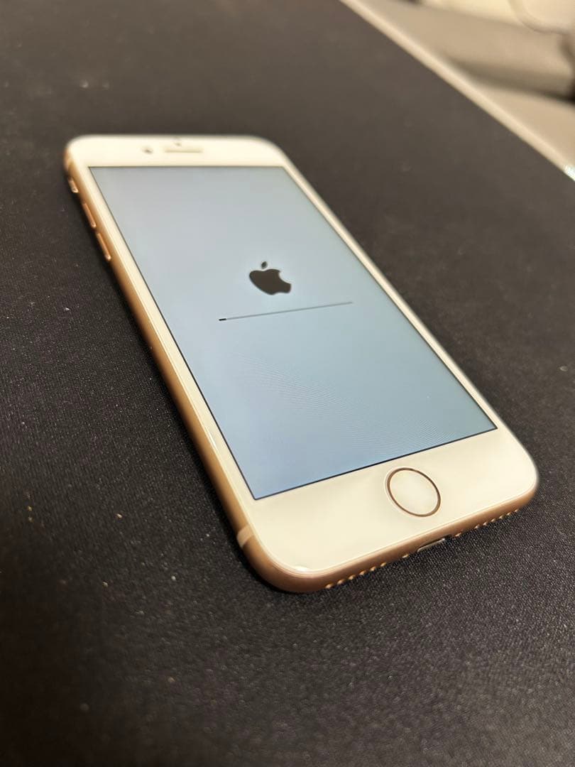 ス*き様 Apple iPhone8 64GB ゴールド 本体 中古