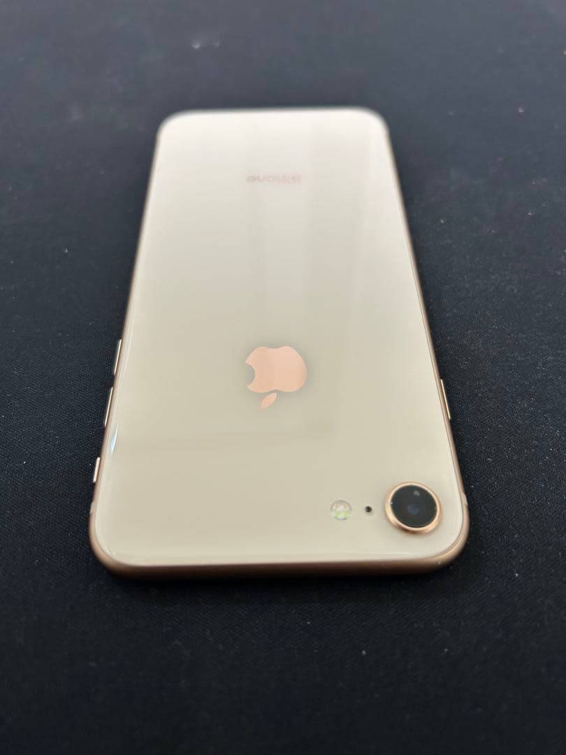 ス*き様 Apple iPhone8 64GB ゴールド 本体 中古