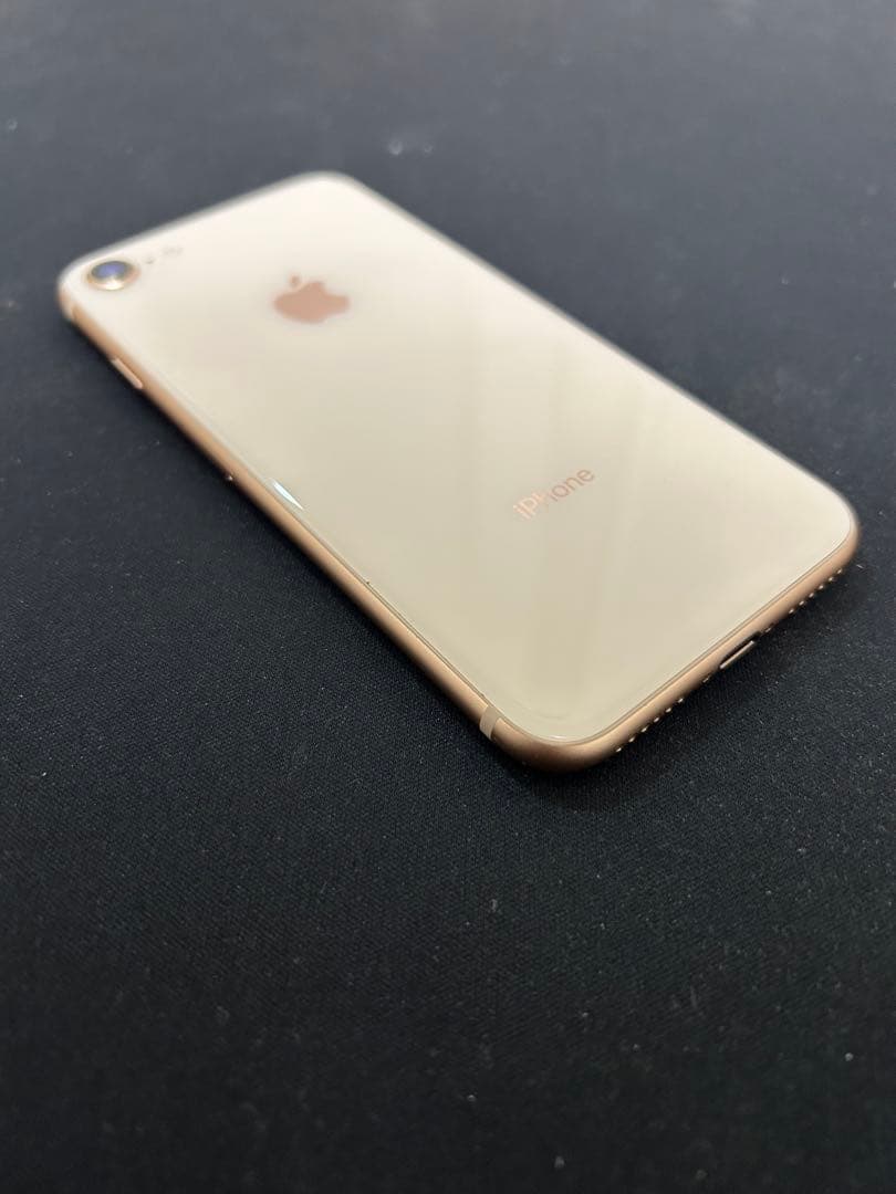 ス*き様 Apple iPhone8 64GB ゴールド 本体 中古