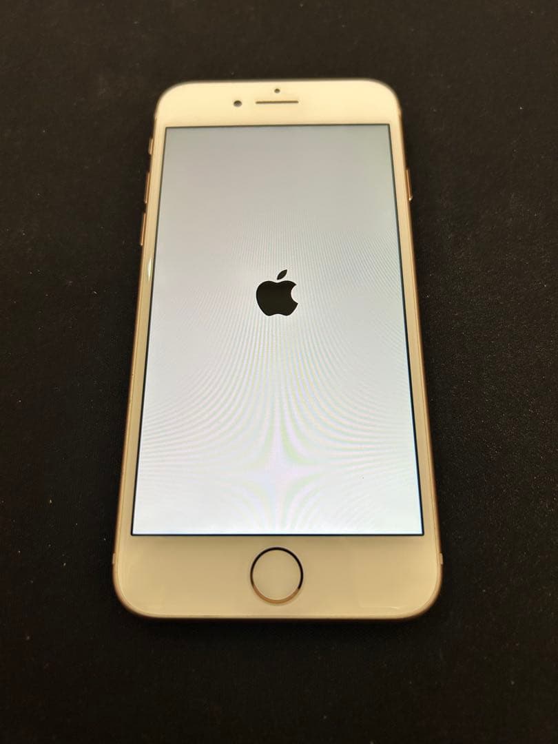 ス*き様 Apple iPhone8 64GB ゴールド 本体 中古