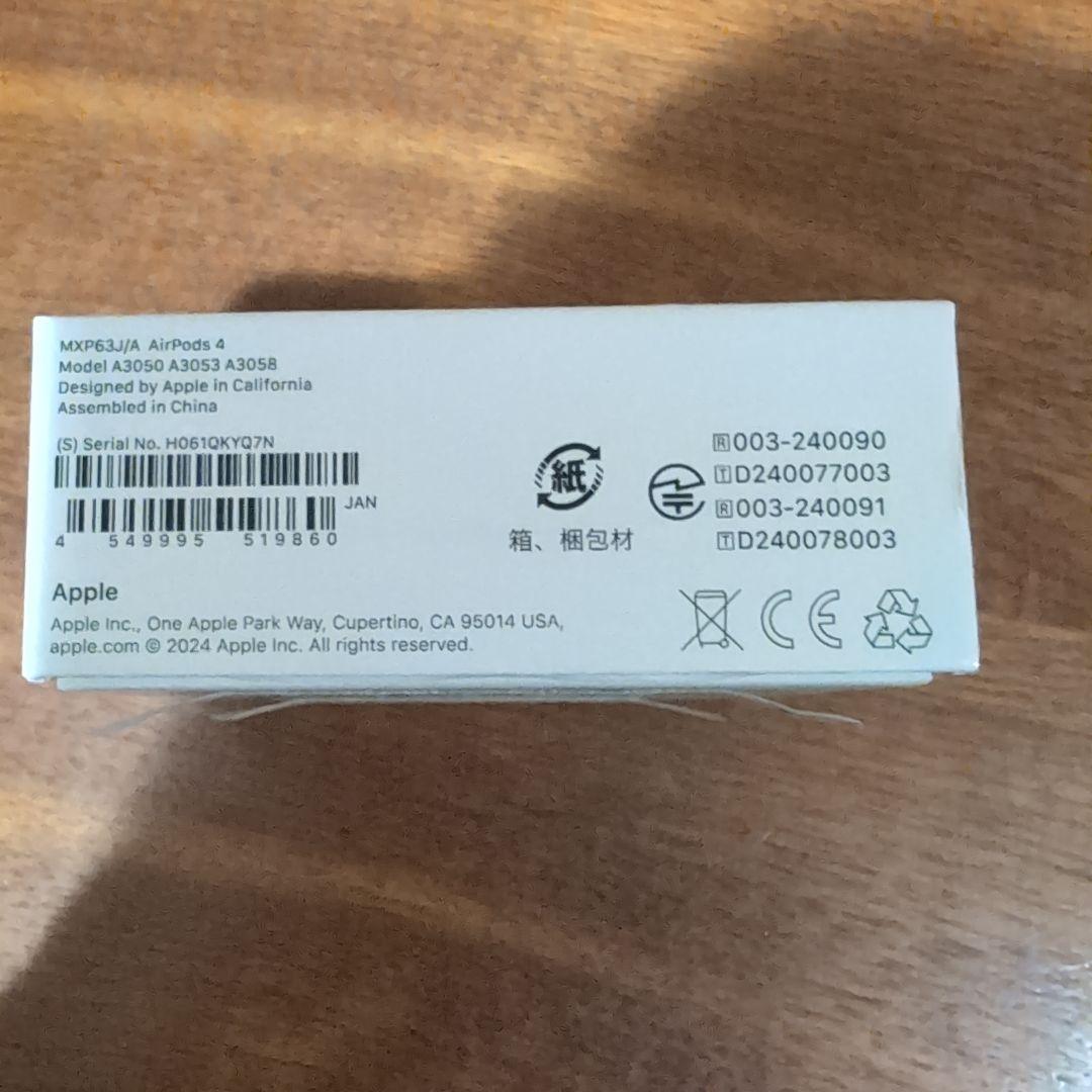 Apple AirPods 4 ワイヤレスイヤホン