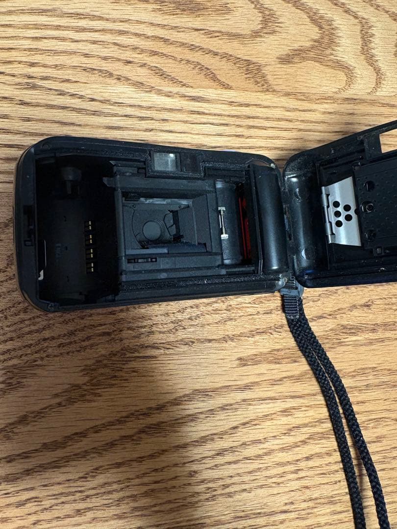 OLYMPUS μ mju: 初代モデル　フィルムカメラ