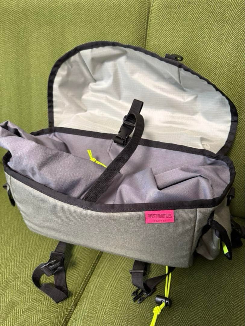 SWIFT INDUSTRIES zeitgeist pack グレー 12L