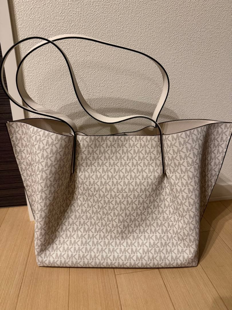 【新品未使用】 MICHAEL KORS トートバッグ　白