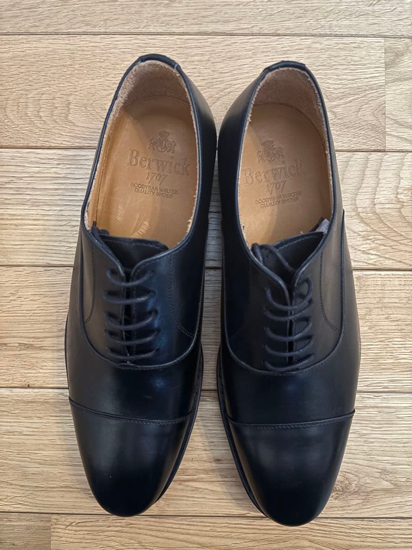 Berwick ブラック ドレスシューズ ストレートチップ　6½