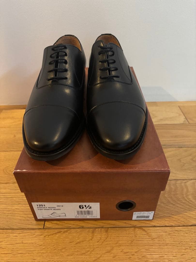 Berwick ブラック ドレスシューズ ストレートチップ　6½