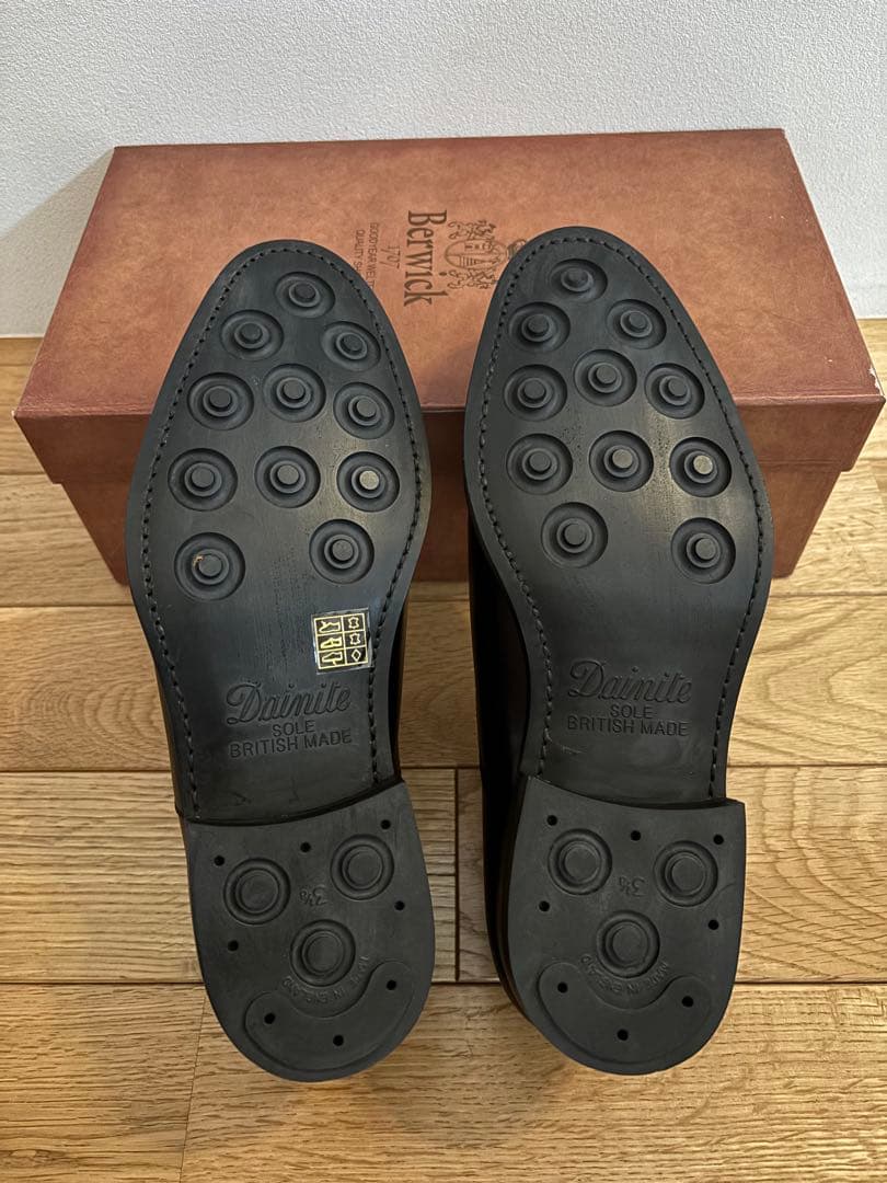 Berwick ブラック ドレスシューズ ストレートチップ　6½