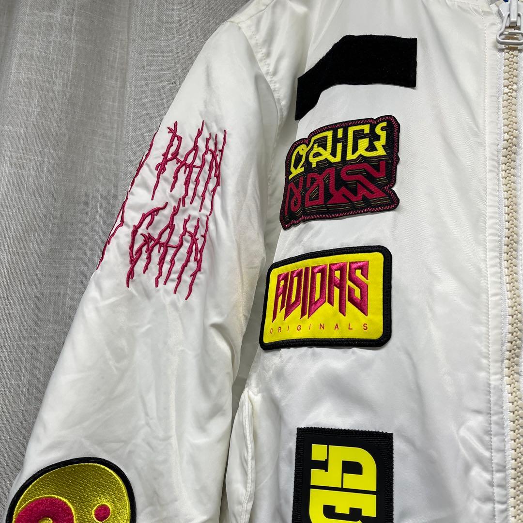 adidas MA-1 中綿入り ホワイト フライトジャケット パッチワーク M