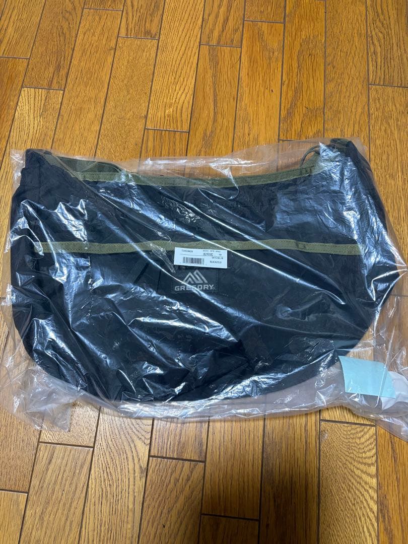 【新品未使用】サッチェルM ブラックオリーブ