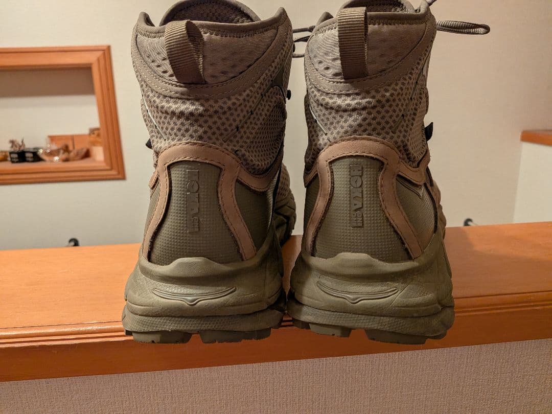 ホカオネオネHOKA ONE ONE TORULTRA HI US12 30cm