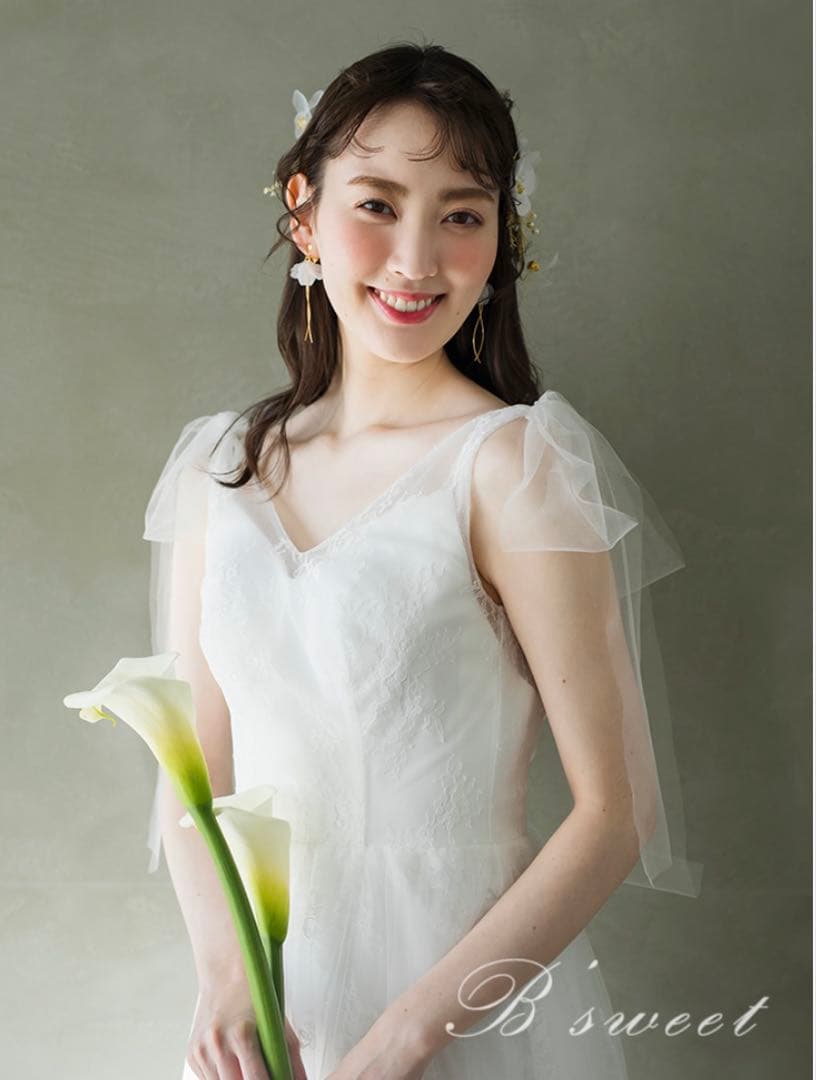 ノースリーブ　ウェディングドレス