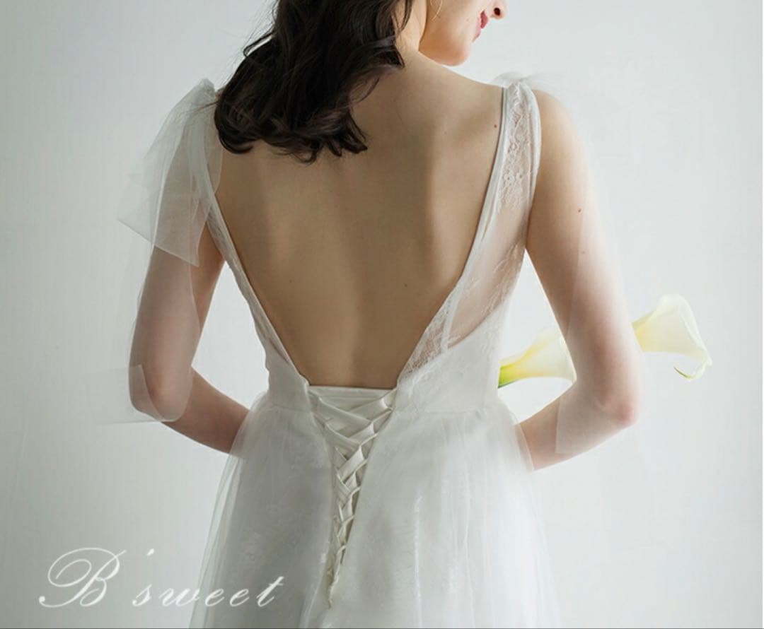 ノースリーブ　ウェディングドレス