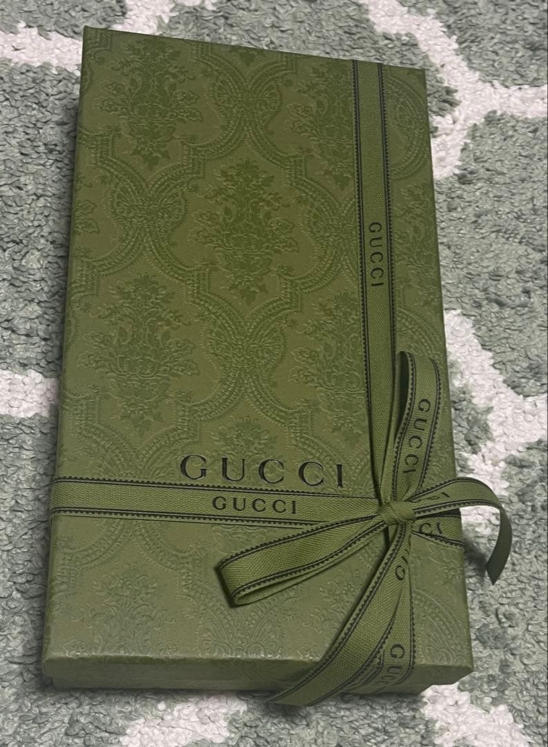 GUCCI正規新品♡グッチ♡ロングソックスM箱カード付きロゴハイソックス