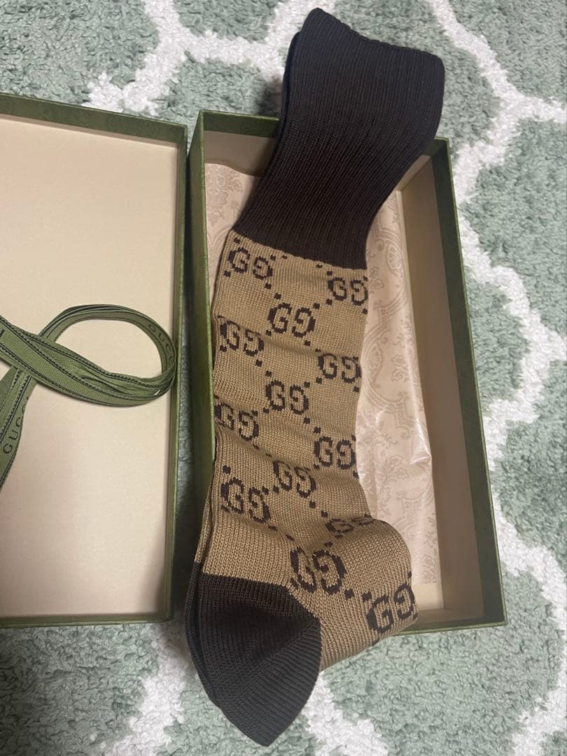 GUCCI正規新品♡グッチ♡ロングソックスM箱カード付きロゴハイソックス