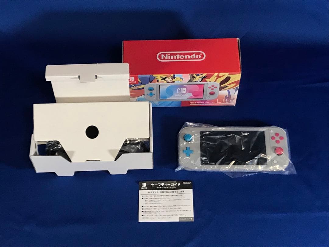 【中古】Nintendo Switch Lite ザシアン・ザマゼンタデザイン