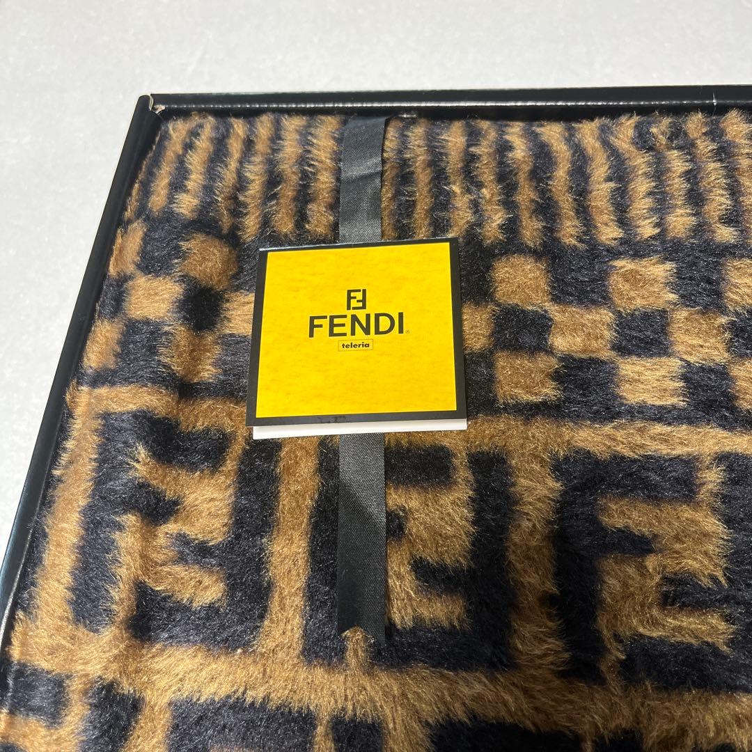 FENDI シルク毛布 140cm×210cm
