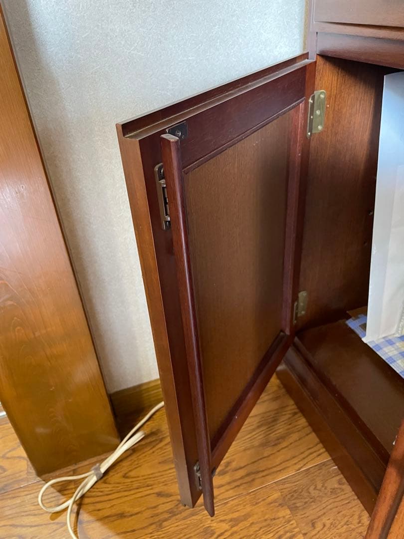 マルニ地中海シリーズ　高級食器棚　サイドボード　アンティーク家具