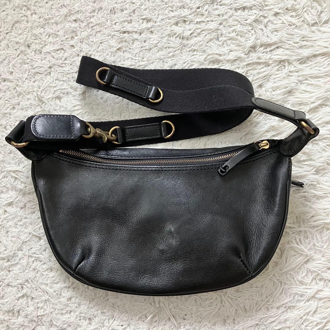 《美品高品質早い者勝ち》クオドロquadroリアルレザー本革ショルダーバッグ