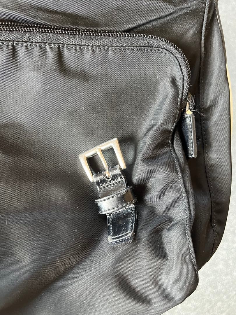 PRADA プラダ ショルダーバッグ メッセンジャー 斜め掛け可 ナイロン 黒