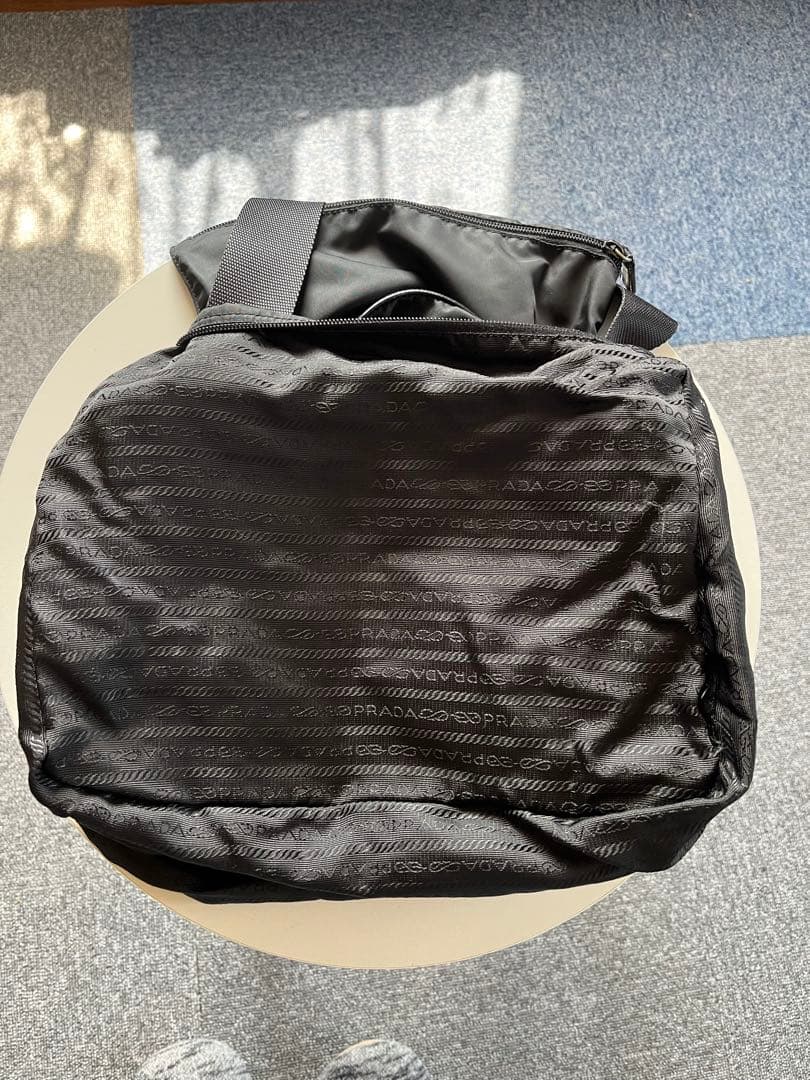 PRADA プラダ ショルダーバッグ メッセンジャー 斜め掛け可 ナイロン 黒