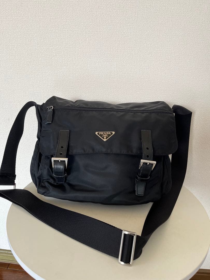 PRADA プラダ ショルダーバッグ メッセンジャー 斜め掛け可 ナイロン 黒