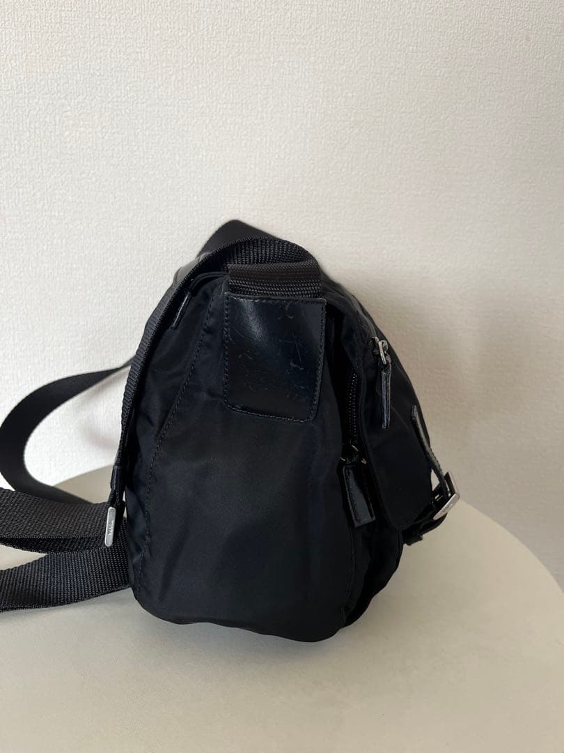 PRADA プラダ ショルダーバッグ メッセンジャー 斜め掛け可 ナイロン 黒