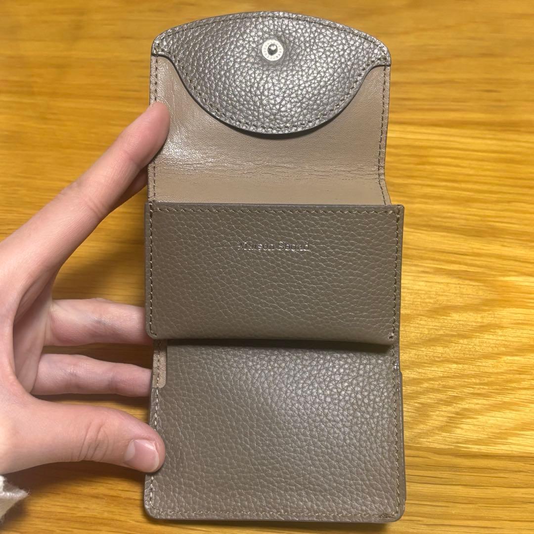 あ*ら様 Maison Sbond Amy 三つ折り財布 グレージュ