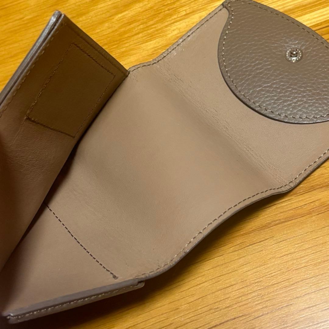 あ*ら様 Maison Sbond Amy 三つ折り財布 グレージュ