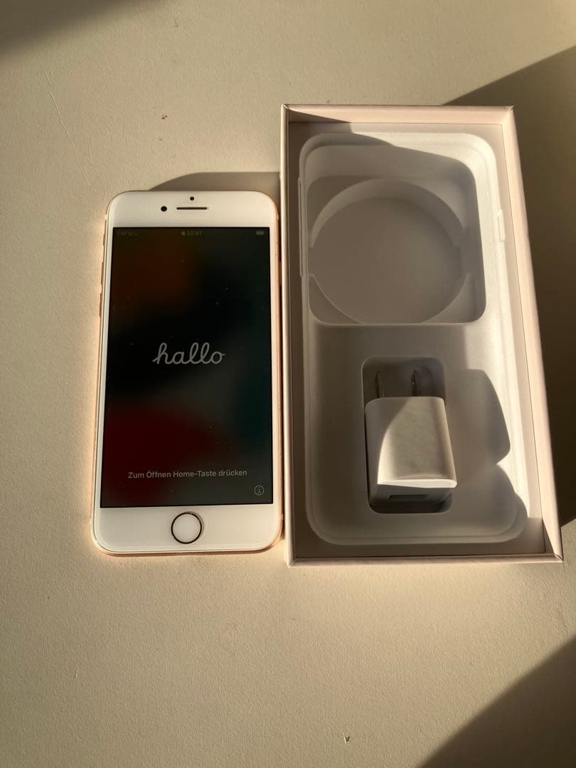 Apple iPhone 8 ゴールド 本体（箱あり）