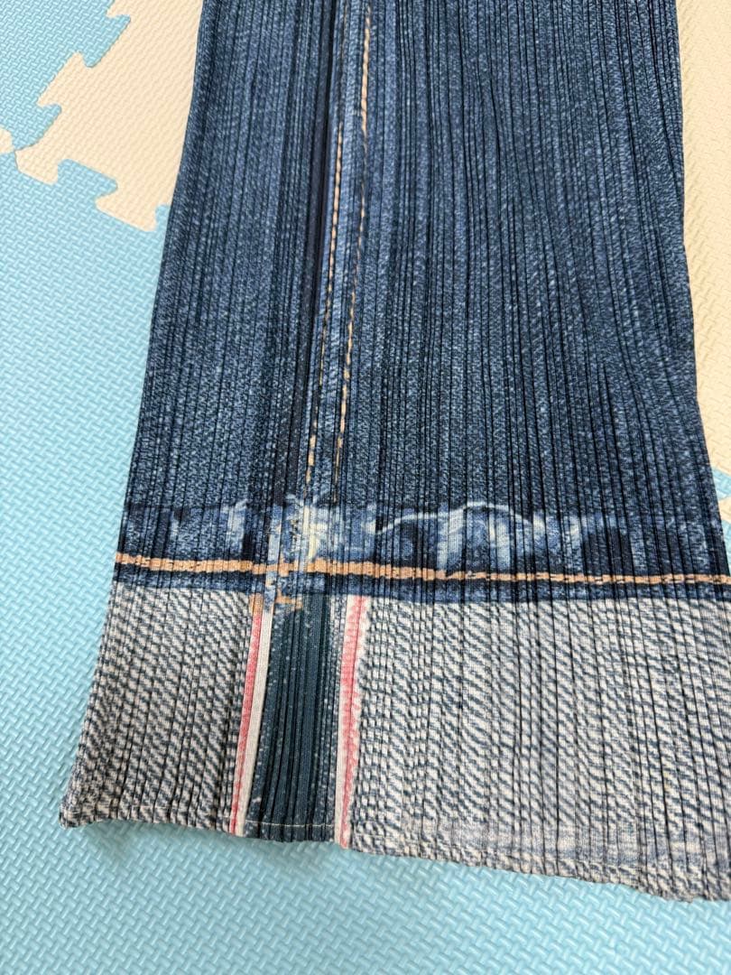 ✨【美品】PLEATS PLEASE イッセイミヤケ デニム調パンツ✨
