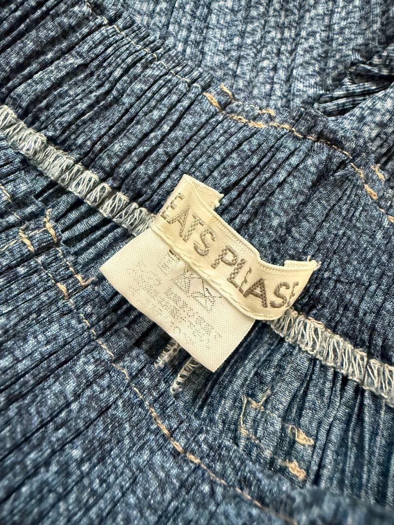 ✨【美品】PLEATS PLEASE イッセイミヤケ デニム調パンツ✨