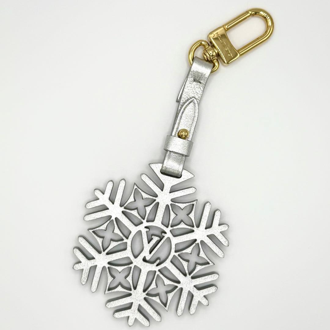 未使用級 ルイヴィトン バッグチャーム 日本限定 レア スノーフレーク 雪 結晶