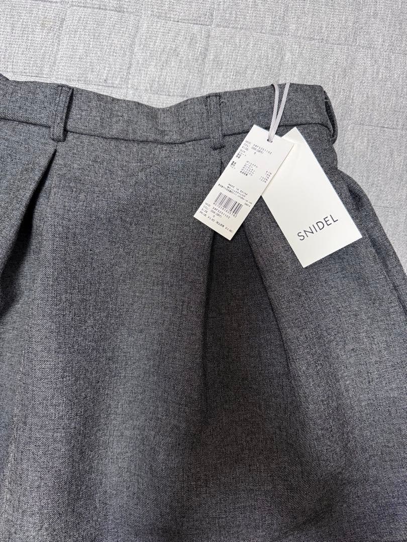 SNIDEL ベルテッドストラクチャーミニスカート　グレー　0サイズ