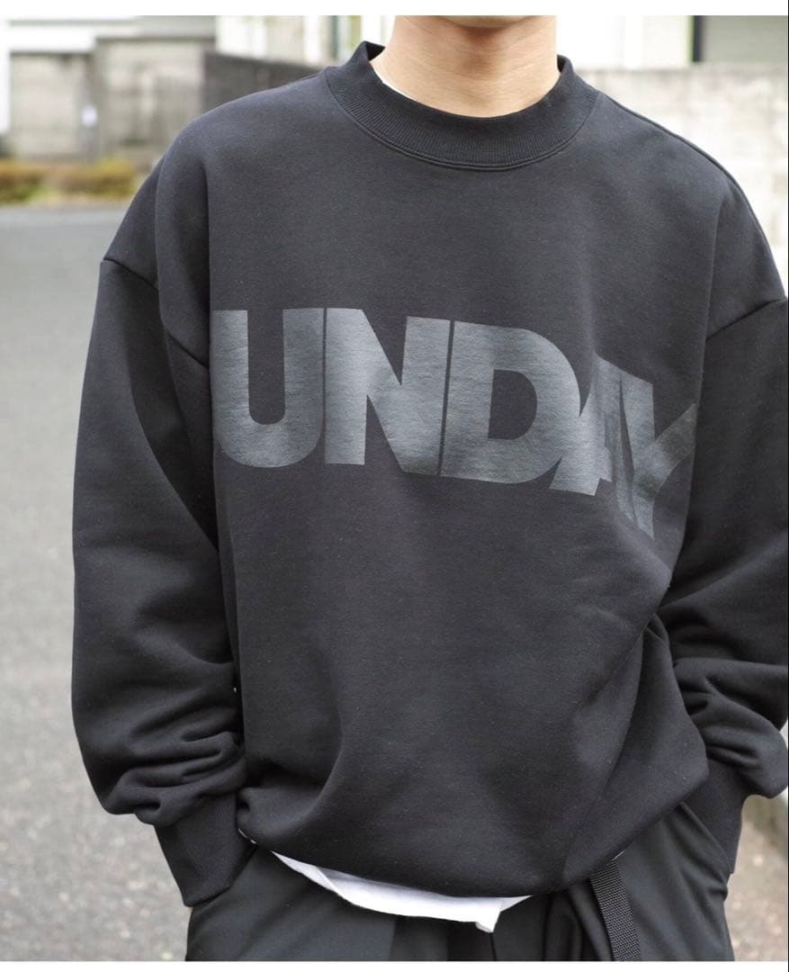 新品未使用　SUNDAYプリントスウェット　ブラック