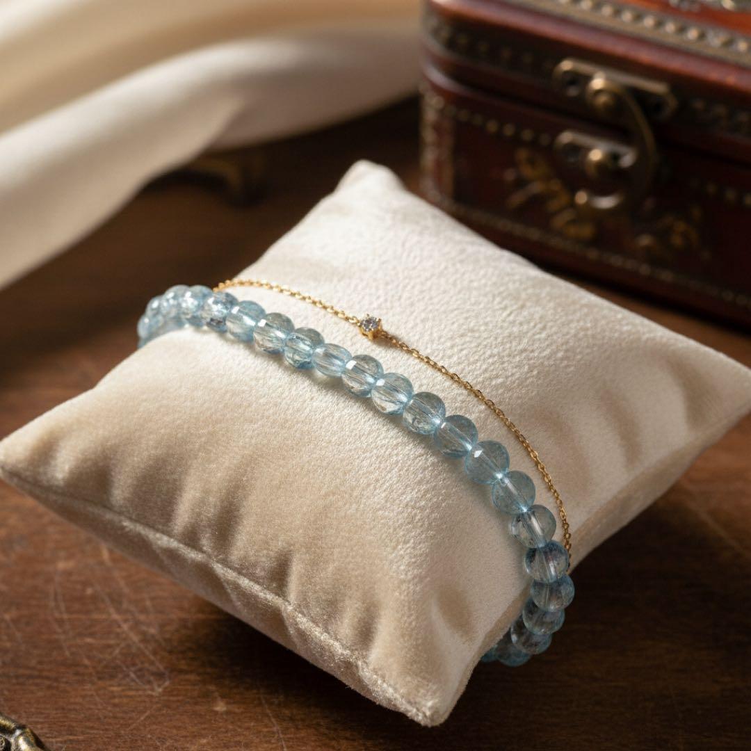 【blue.ks】 ✳︎SALE✳︎天然トパーズの華奢ゴムブレスレット