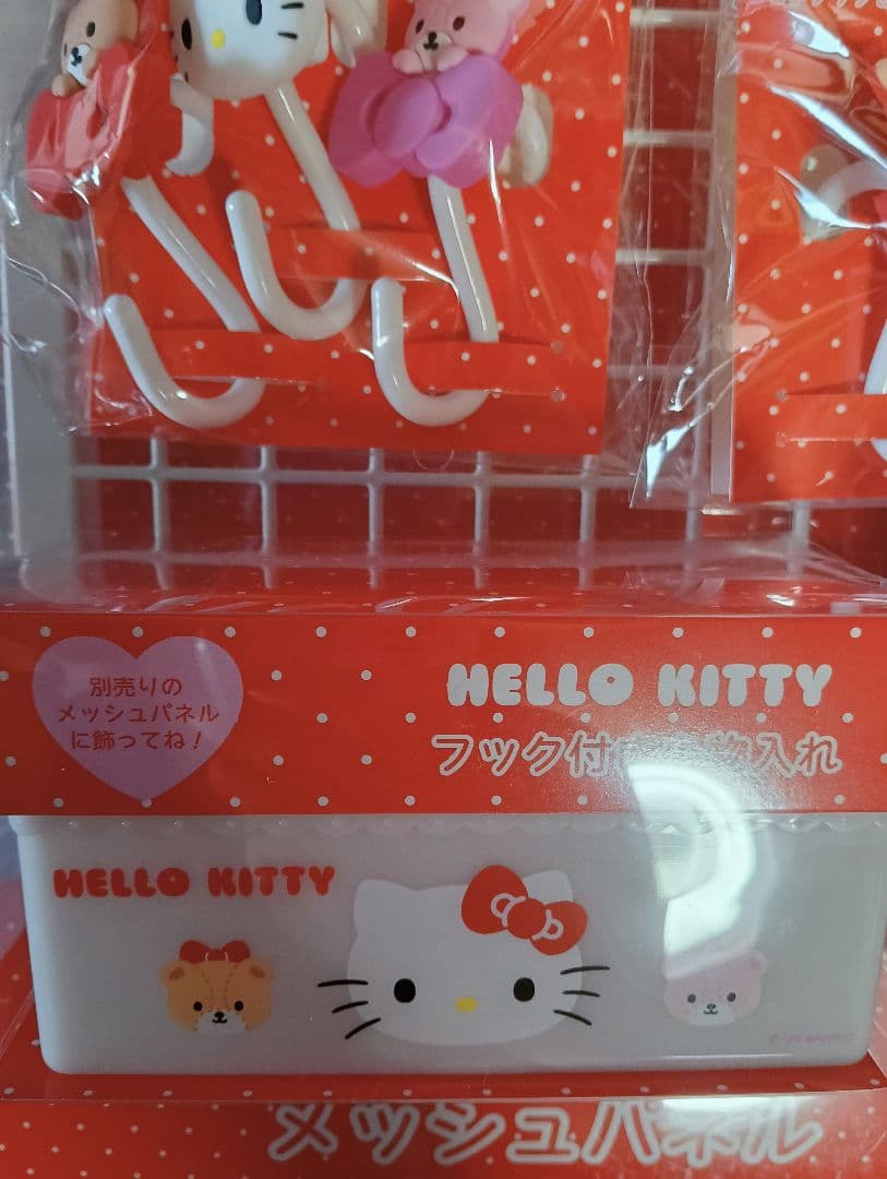 新品　キティ　完売　メッシュパネル　フック付き小物入れ　S字フック