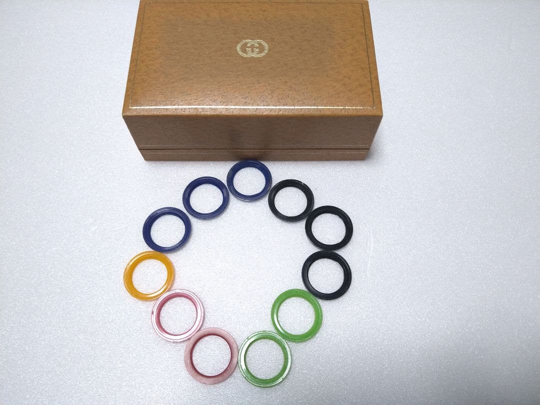 GUCCI　チェンジベゼル　12個　箱付き　同色あり